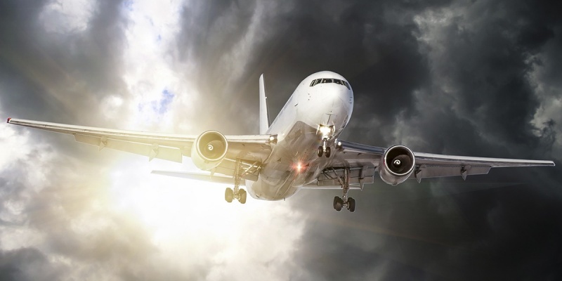 O atraso em voo por condições climáticas não gera indenização por danos morais