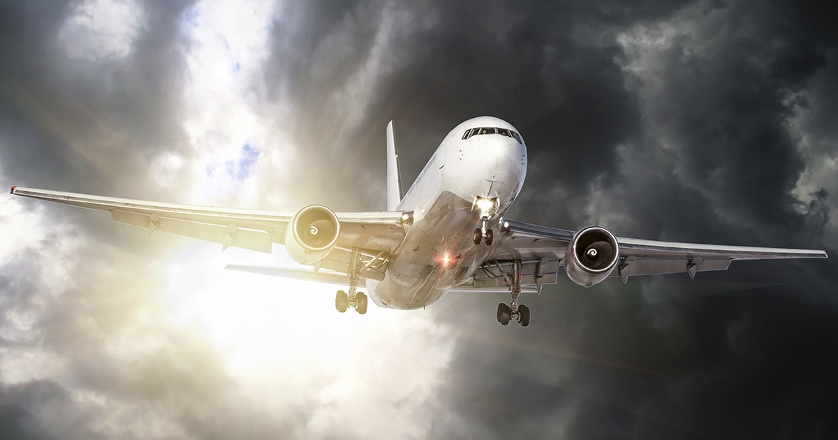 O atraso em voo por condições climáticas não gera indenização por danos morais