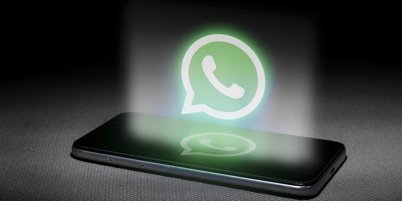 Tribunal condena operadora de telefonia a indenizar usuário que teve WhatsApp clonado